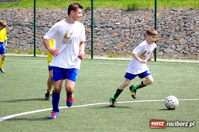 Zdjęcie w galerii na portalu naszraciborz.pl: Na orliku w Krzanowicach walczyli o awans do etapu powiatowego wiadomości z regionu