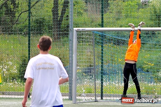 Zdjęcie w galerii na portalu naszraciborz.pl: Na orliku w Krzanowicach walczyli o awans do etapu powiatowego wiadomości z regionu