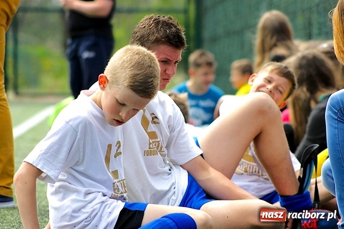 Zdjęcie w galerii na portalu naszraciborz.pl: Na orliku w Krzanowicach walczyli o awans do etapu powiatowego wiadomości z regionu
