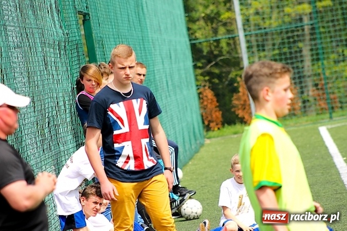 Zdjęcie w galerii na portalu naszraciborz.pl: Na orliku w Krzanowicach walczyli o awans do etapu powiatowego wiadomości z regionu