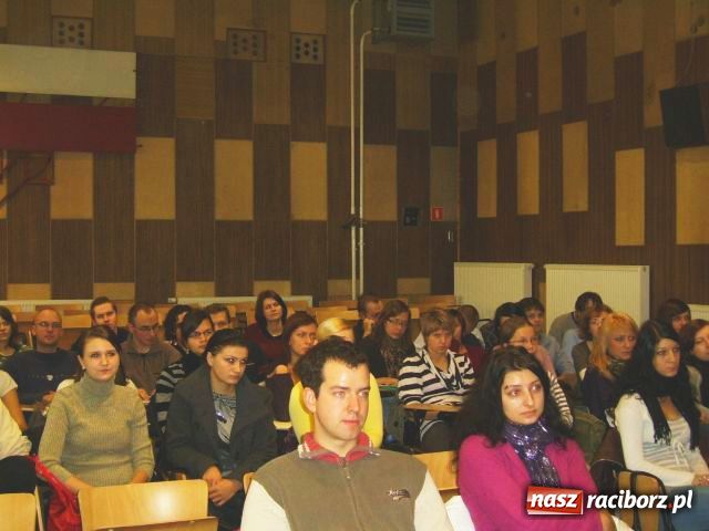 Zdjęcie w galerii na portalu naszraciborz.pl: PWSZ: Którędy do pracy? wiadomości z regionu