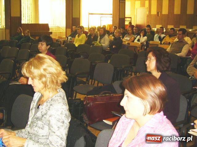 Zdjęcie w galerii na portalu naszraciborz.pl: PWSZ: Którędy do pracy? wiadomości z regionu