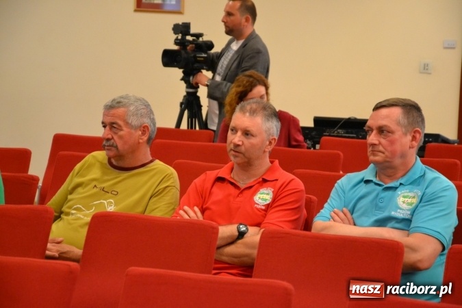 Zdjęcie w galerii na portalu naszraciborz.pl: Dziś zamontowano wyposażenie wnętrza kaplicy zamkowej  wiadomości z regionu