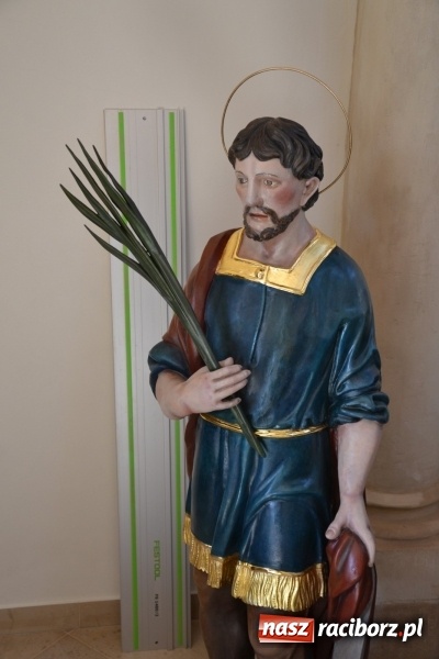 Zdjęcie w galerii na portalu naszraciborz.pl: Dziś zamontowano wyposażenie wnętrza kaplicy zamkowej  wiadomości z regionu