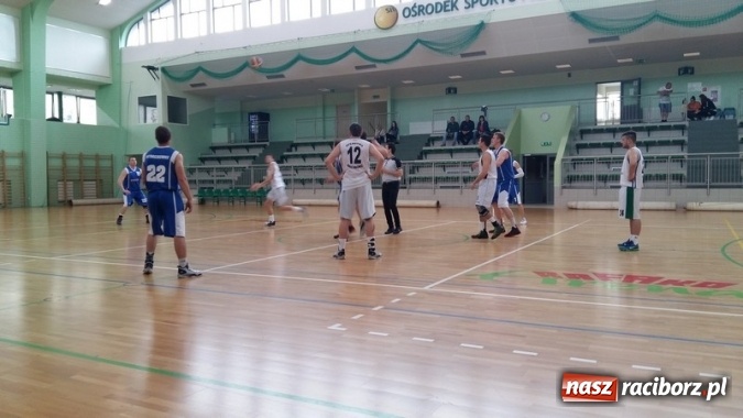 Zdjęcie w galerii na portalu naszraciborz.pl: Koszykówka. Pewne wygrana Dywyty i Harlemu wiadomości z regionu