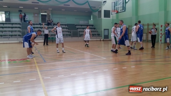 Zdjęcie w galerii na portalu naszraciborz.pl: Koszykówka. Pewne wygrana Dywyty i Harlemu wiadomości z regionu