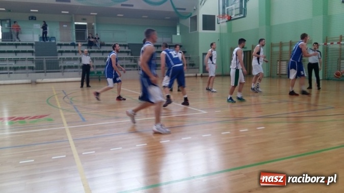 Zdjęcie w galerii na portalu naszraciborz.pl: Koszykówka. Pewne wygrana Dywyty i Harlemu wiadomości z regionu