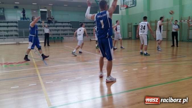 Zdjęcie w galerii na portalu naszraciborz.pl: Koszykówka. Pewne wygrana Dywyty i Harlemu wiadomości z regionu