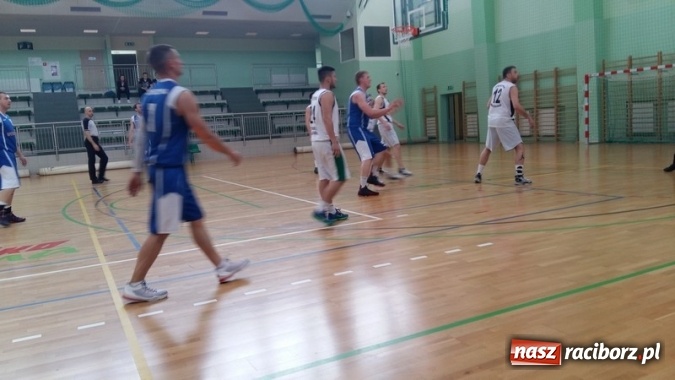 Zdjęcie w galerii na portalu naszraciborz.pl: Koszykówka. Pewne wygrana Dywyty i Harlemu wiadomości z regionu