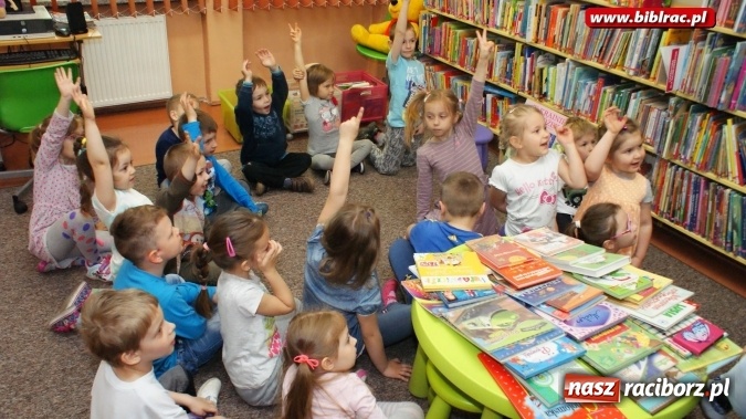 Zdjęcie w galerii na portalu naszraciborz.pl: Przedszkolaki zobaczyły bibliotekę od kuchni  wiadomości z regionu