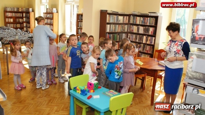 Zdjęcie w galerii na portalu naszraciborz.pl: Przedszkolaki zobaczyły bibliotekę od kuchni  wiadomości z regionu
