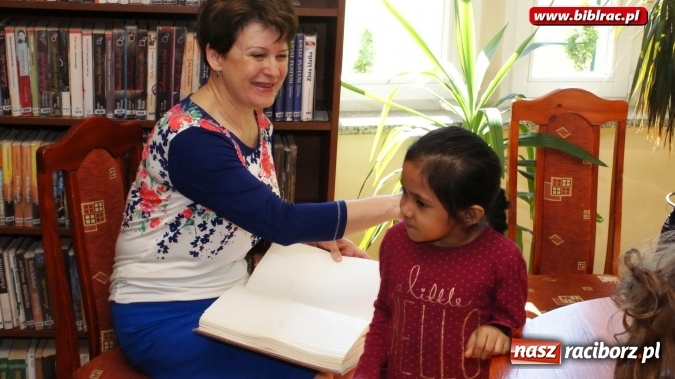 Zdjęcie w galerii na portalu naszraciborz.pl: Przedszkolaki zobaczyły bibliotekę od kuchni  wiadomości z regionu