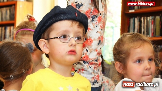 Zdjęcie w galerii na portalu naszraciborz.pl: Przedszkolaki zobaczyły bibliotekę od kuchni  wiadomości z regionu