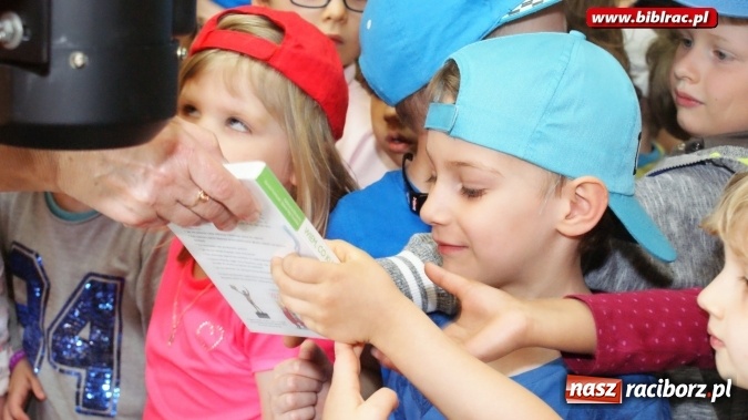 Zdjęcie w galerii na portalu naszraciborz.pl: Przedszkolaki zobaczyły bibliotekę od kuchni  wiadomości z regionu