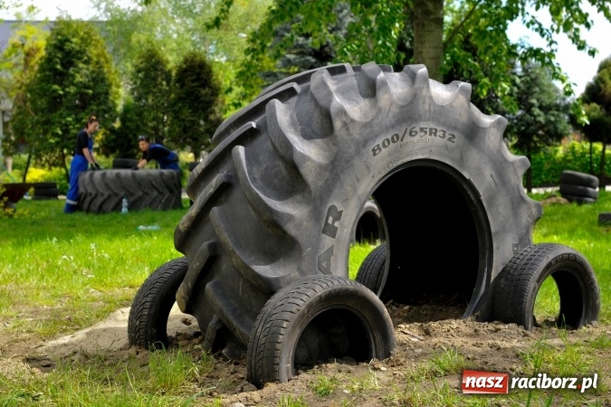 Zdjęcie w galerii na portalu naszraciborz.pl: Rodzicielska ekoakcja dla szkoły na Ostrogu wiadomości z regionu