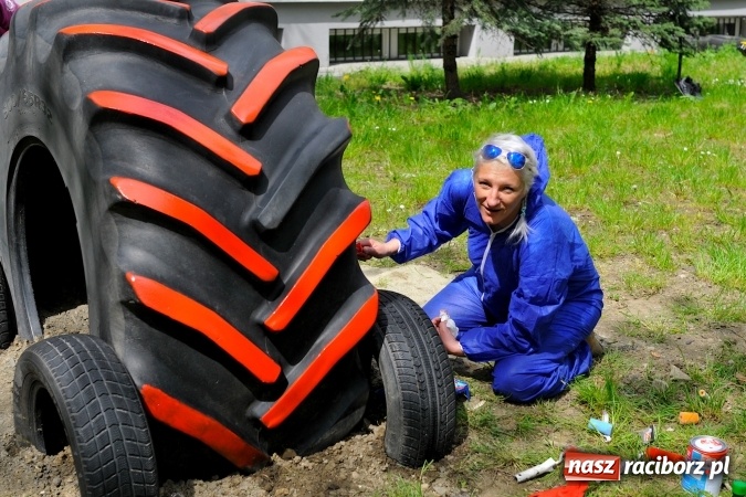 Zdjęcie w galerii na portalu naszraciborz.pl: Rodzicielska ekoakcja dla szkoły na Ostrogu wiadomości z regionu