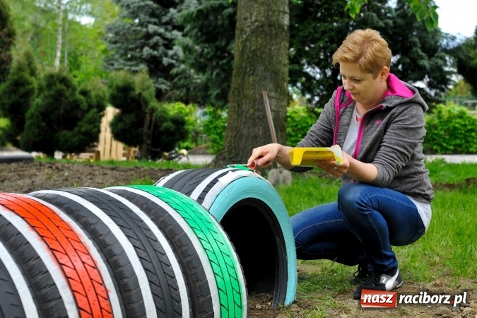 Zdjęcie w galerii na portalu naszraciborz.pl: Rodzicielska ekoakcja dla szkoły na Ostrogu wiadomości z regionu