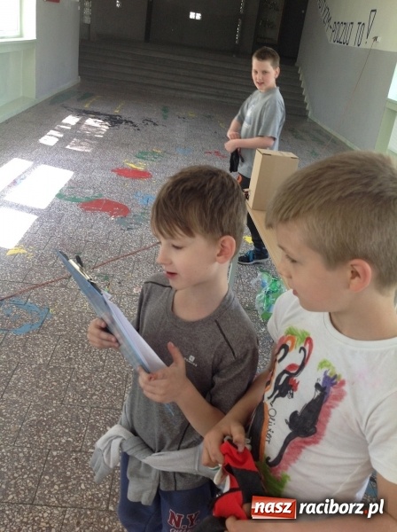 Zdjęcie w galerii na portalu naszraciborz.pl: Rodzicielska ekoakcja dla szkoły na Ostrogu wiadomości z regionu