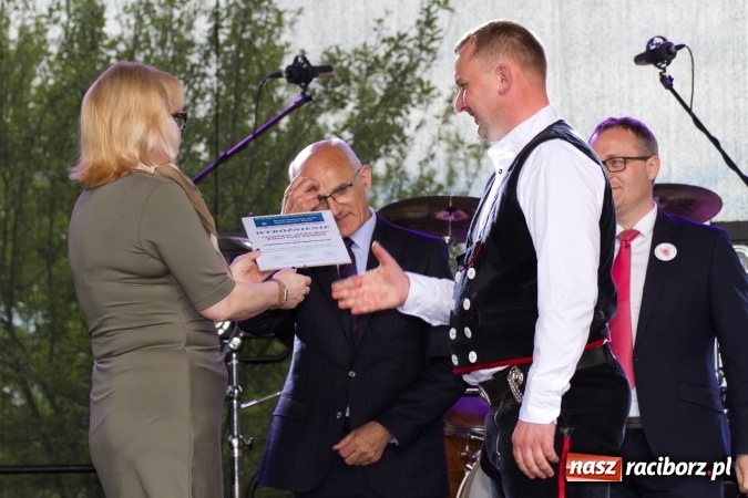 Zdjęcie w galerii na portalu naszraciborz.pl: Najlepszy produkt, najciekawsza ekspozycja - kto odebrał statuetki na XVI Eko-Wystawie wiadomości z regionu