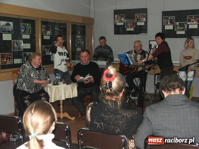 Zdjęcie w galerii na portalu naszraciborz.pl: Czasami pytam siebie o swoją albańskość wiadomości z regionu