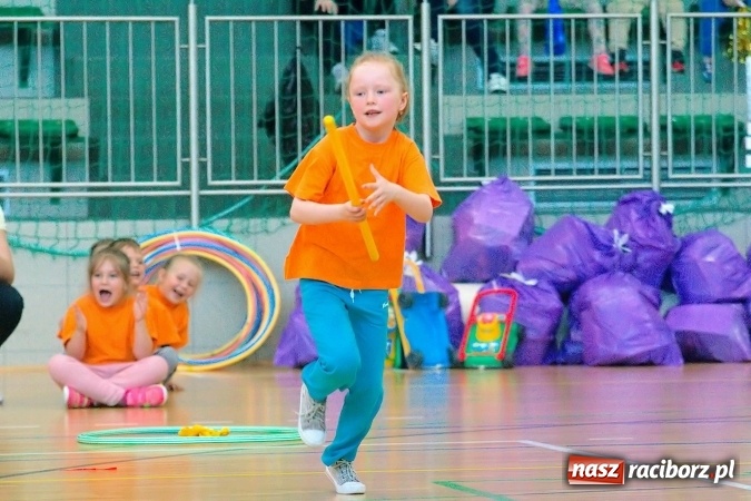 Zdjęcie w galerii na portalu naszraciborz.pl: XIV Międzyprzedszkolna Spartakiada przedszkolaków w Arenie Rafako wiadomości z regionu