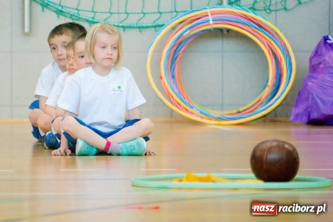 Zdjęcie w galerii na portalu naszraciborz.pl: XIV Międzyprzedszkolna Spartakiada przedszkolaków w Arenie Rafako wiadomości z regionu