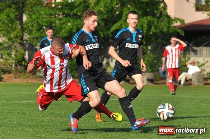 Zdjęcie w galerii na portalu naszraciborz.pl: Szczęśliwy remis Naprzodu Borucin wiadomości z regionu