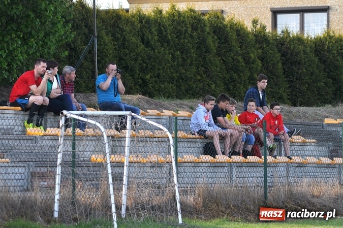 Zdjęcie w galerii na portalu naszraciborz.pl: Szczęśliwy remis Naprzodu Borucin wiadomości z regionu