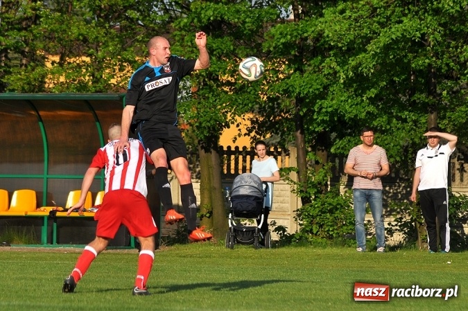 Zdjęcie w galerii na portalu naszraciborz.pl: Szczęśliwy remis Naprzodu Borucin wiadomości z regionu