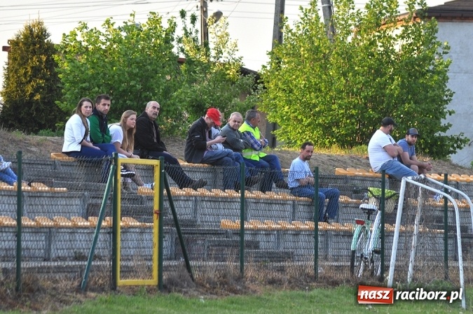 Zdjęcie w galerii na portalu naszraciborz.pl: Szczęśliwy remis Naprzodu Borucin wiadomości z regionu