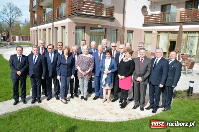 Zdjęcie w galerii na portalu naszraciborz.pl: Podpisanie umowy o partnerstwie  wiadomości z regionu