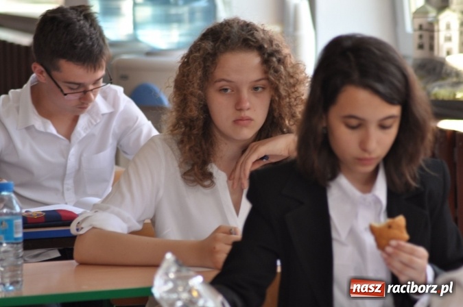 Zdjęcie w galerii na portalu naszraciborz.pl: Wojewódzkie konkursy językowe Der Globus i The Globe w Szkole Podstawowej nr 18 wiadomości z regionu