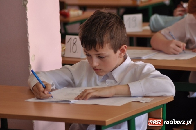 Zdjęcie w galerii na portalu naszraciborz.pl: Wojewódzkie konkursy językowe Der Globus i The Globe w Szkole Podstawowej nr 18 wiadomości z regionu