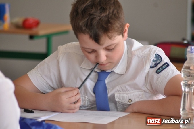 Zdjęcie w galerii na portalu naszraciborz.pl: Wojewódzkie konkursy językowe Der Globus i The Globe w Szkole Podstawowej nr 18 wiadomości z regionu