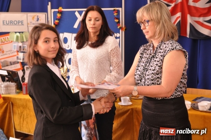 Zdjęcie w galerii na portalu naszraciborz.pl: Wojewódzkie konkursy językowe Der Globus i The Globe w Szkole Podstawowej nr 18 wiadomości z regionu