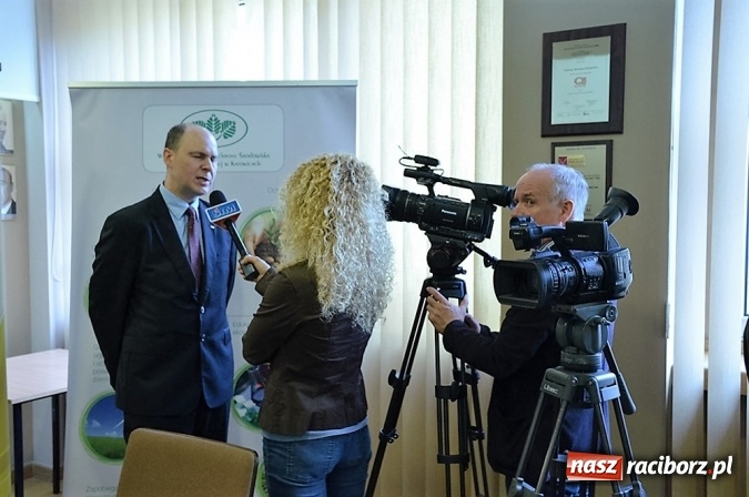 Zdjęcie w galerii na portalu naszraciborz.pl: Podpisano umowę o współpracy Funduszu z GIG  wiadomości z regionu