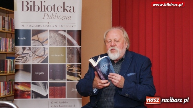 Zdjęcie w galerii na portalu naszraciborz.pl: Detektyw w krainie cudów – spotkanie z prof. Tadeuszem Cegielskim w bibliotece  wiadomości z regionu