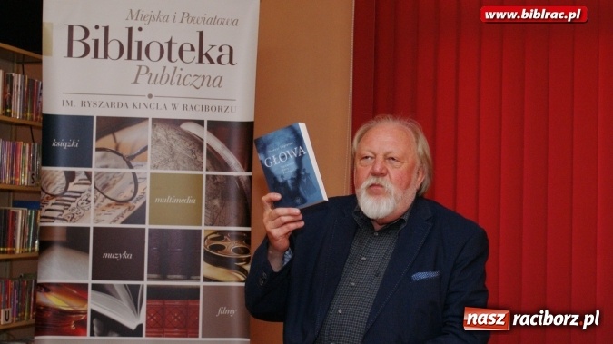Zdjęcie w galerii na portalu naszraciborz.pl: Detektyw w krainie cudów – spotkanie z prof. Tadeuszem Cegielskim w bibliotece  wiadomości z regionu