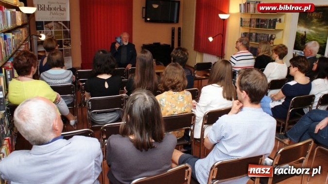 Zdjęcie w galerii na portalu naszraciborz.pl: Detektyw w krainie cudów – spotkanie z prof. Tadeuszem Cegielskim w bibliotece  wiadomości z regionu