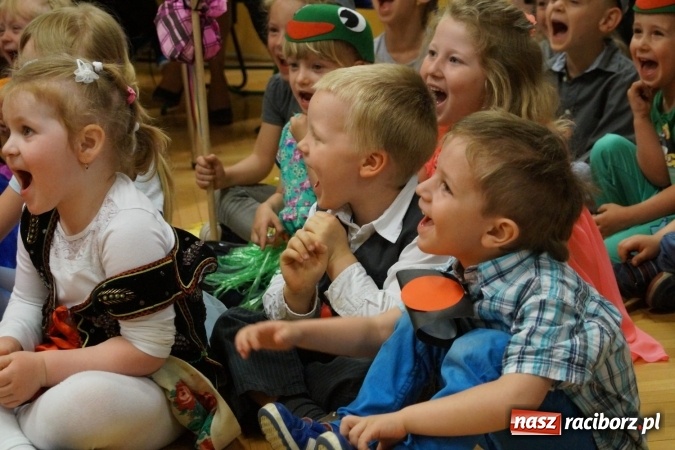 Zdjęcie w galerii na portalu naszraciborz.pl: Jury miało problem! W bibliotece w Nędzy zabłysnęły talenty   wiadomości z regionu