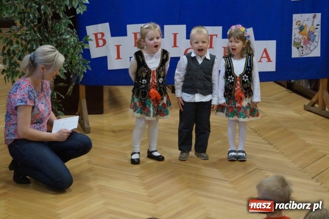 Zdjęcie w galerii na portalu naszraciborz.pl: Jury miało problem! W bibliotece w Nędzy zabłysnęły talenty   wiadomości z regionu