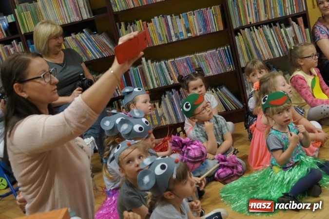 Zdjęcie w galerii na portalu naszraciborz.pl: Jury miało problem! W bibliotece w Nędzy zabłysnęły talenty   wiadomości z regionu