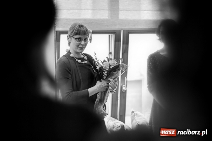 Zdjęcie w galerii na portalu naszraciborz.pl: Pociągi pod specjalnym nadzorem - grafiki dr Karoliny Stanieczek w Galerii OBOK  wiadomości z regionu