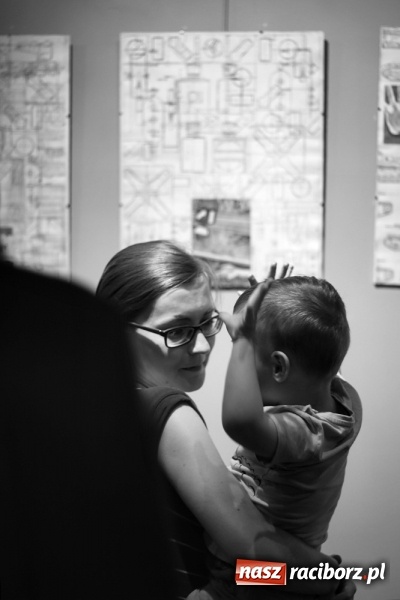 Zdjęcie w galerii na portalu naszraciborz.pl: Pociągi pod specjalnym nadzorem - grafiki dr Karoliny Stanieczek w Galerii OBOK  wiadomości z regionu