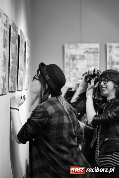 Zdjęcie w galerii na portalu naszraciborz.pl: Pociągi pod specjalnym nadzorem - grafiki dr Karoliny Stanieczek w Galerii OBOK  wiadomości z regionu