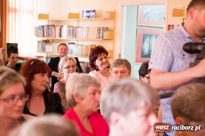 Zdjęcie w galerii na portalu naszraciborz.pl: Bibliotekarze z powiatu świętowali dziś przy Kasprowicza wiadomości z regionu