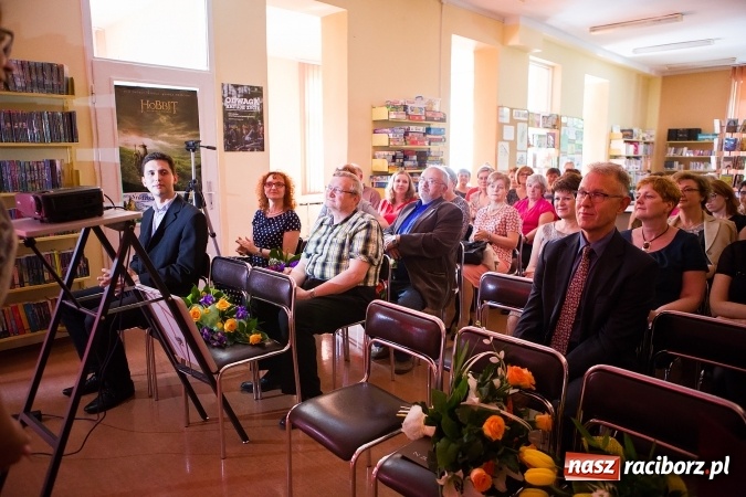 Zdjęcie w galerii na portalu naszraciborz.pl: Bibliotekarze z powiatu świętowali dziś przy Kasprowicza wiadomości z regionu