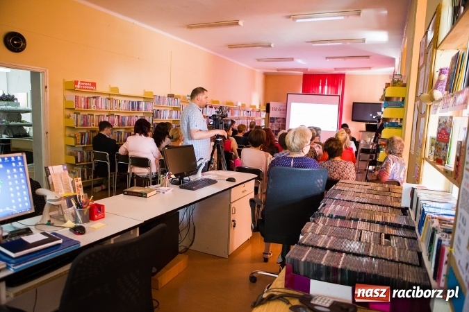 Zdjęcie w galerii na portalu naszraciborz.pl: Bibliotekarze z powiatu świętowali dziś przy Kasprowicza wiadomości z regionu