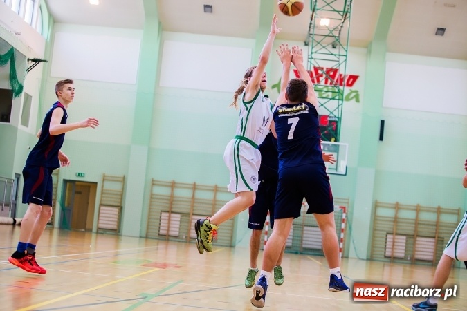 Zdjęcie w galerii na portalu naszraciborz.pl: Gimnazjum nr 1 drugie w półfinale wojewódzkim wiadomości z regionu