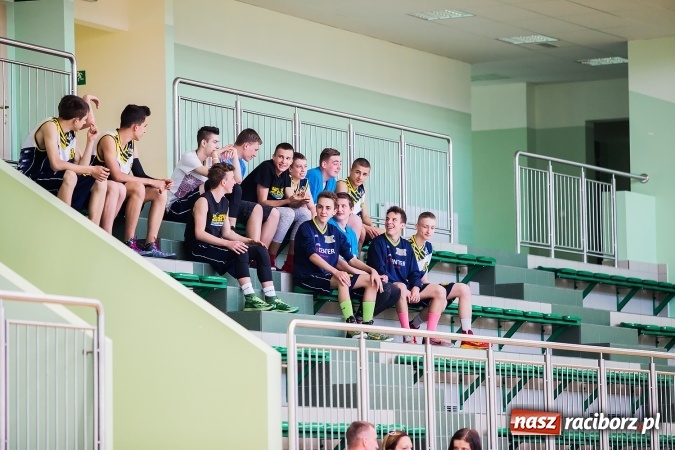 Zdjęcie w galerii na portalu naszraciborz.pl: Gimnazjum nr 1 drugie w półfinale wojewódzkim wiadomości z regionu